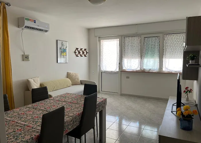 Casa Sul Corso Di Lido Marini